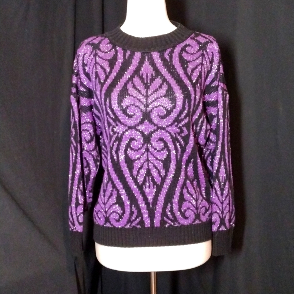 VTG G.F.C. Ltd Black, Purple, Silver 3/4 Sleeve Sweater Size Large